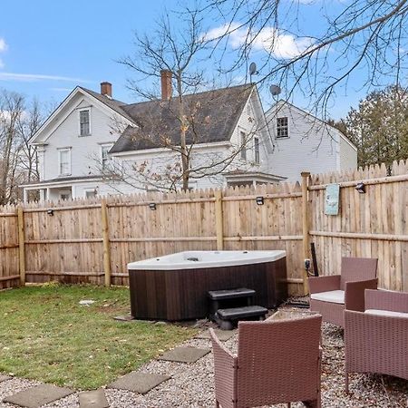 New!! Lovely Unit W/ Private Hot Tub And Patio! Лакония Екстериор снимка