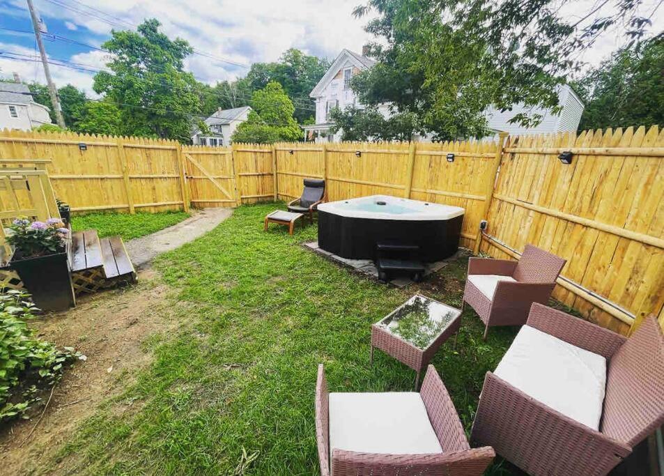 New!! Lovely Unit W/ Private Hot Tub And Patio! Лакония Екстериор снимка