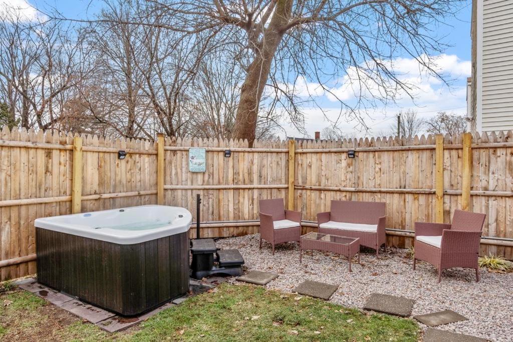 New!! Lovely Unit W/ Private Hot Tub And Patio! Лакония Екстериор снимка